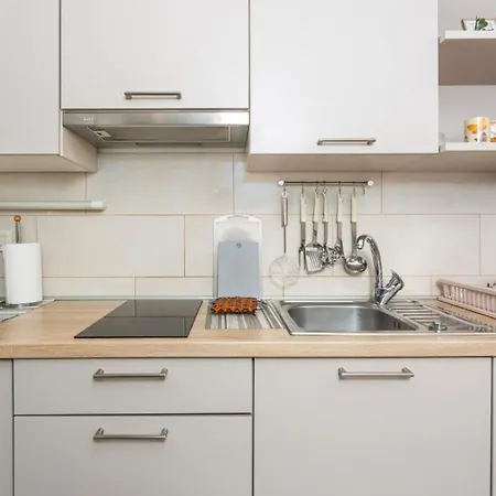 Apartamento Sweet Ivana In By Guide